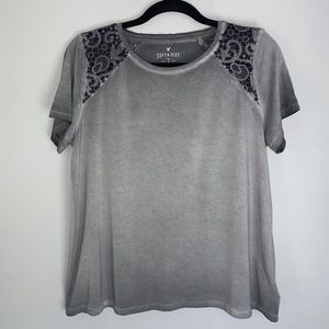 American Eagle grey short sleeve shirt
